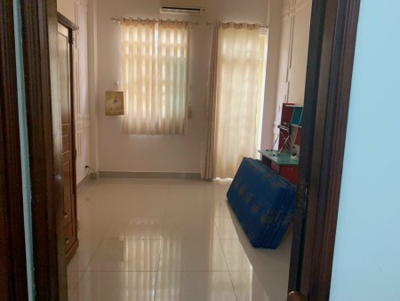 Bán nhà Gò Vấp, hẻm xe hơi xe ra vào thoải mái, 4 tầng, diện tích to, giá nhỏ, sổ sẵn