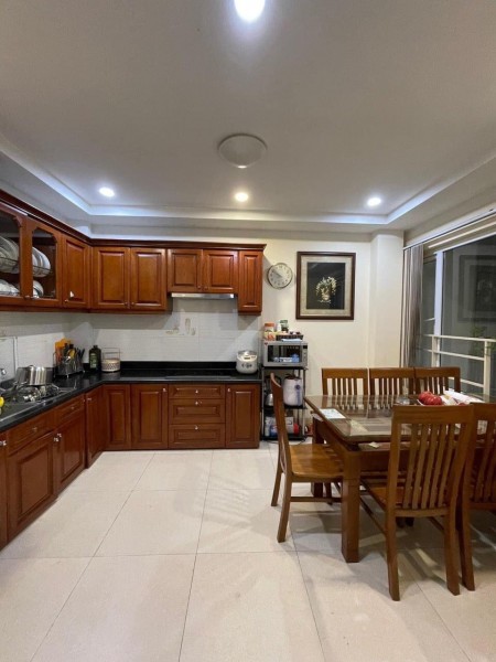 Chính chủ cần bán nhà Mễ Trì, kinh doanh ô tô vào nhà 5 tầng, dt 74m2, giá 8 tỷ, lh 0978996965