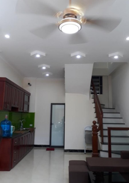 Bán nhà Phương Canh ô tô đỗ cửa nội thất, dt 34m2, 5 tầng mặt tièn rộng, chỉ nhỉnh 3 tỷ