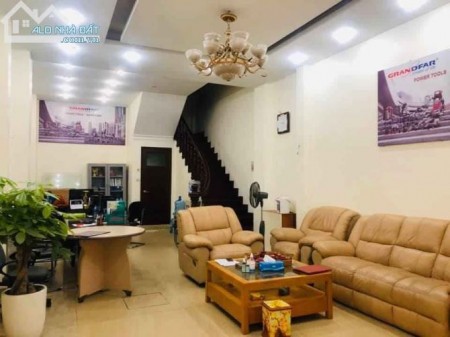 Bán nhà phố Víp Phạm Tuấn Tài, Cầu Giấy, kinh doanh, ô tô gara, dt 52m2, 5 tầng giá chỉ 9.45 tỷ
