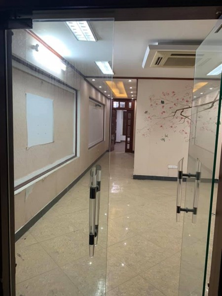Nhà phố Ngọc Hà, ô tô, 6 tầng thang máy, giá bán 11 tỷ, sổ đỏ chính chủ, giao dịch nhanh chóng