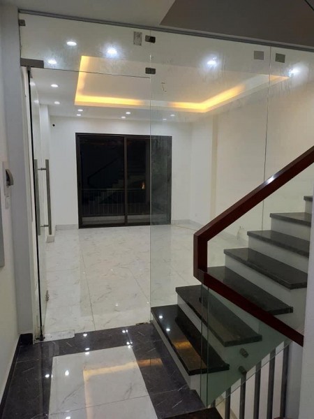 Mặt phố Lê Duẩn, mặt tiền lớn, diện tích sử dụng 160m2 mặt tiền khủng 10M, chỉ 60 tỷ