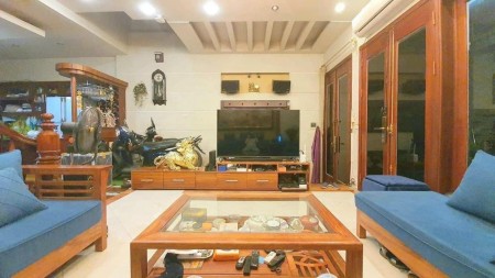 Nhà mặt phố, tây HỒ. R45m2, tiền 5,5m, Kinh Doanh hoặc ở. giá mùa Covid 3,xxtỷ.