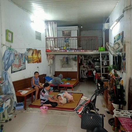 Bán Nhà C4 Cổ Nhuế,Khu vực sầm uất, ngõ thông tứ tung,ô tô 30m, diện tích 44m2 giá bán 2,05 tỉ