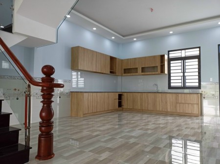 Bán nhà đường Đinh Đức Thiện, Bình Chánh, nhà sẵn dọn vào ở ngay, giá bán 2 tỷ