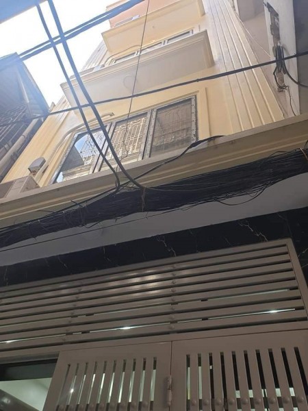 Khu dân trí cao, ô tô qua cửa, có nguồn thu tốt DT 45m2, MT 3.5m 4 tầng giá chào 4 tỷ