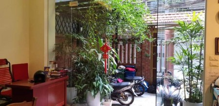Tòa Nhà Apartment Lạc Long Quân 2 ô tô tránh đúc 7 tầng dt 156m2 mặt tiền 9m, giá 31 tỷ