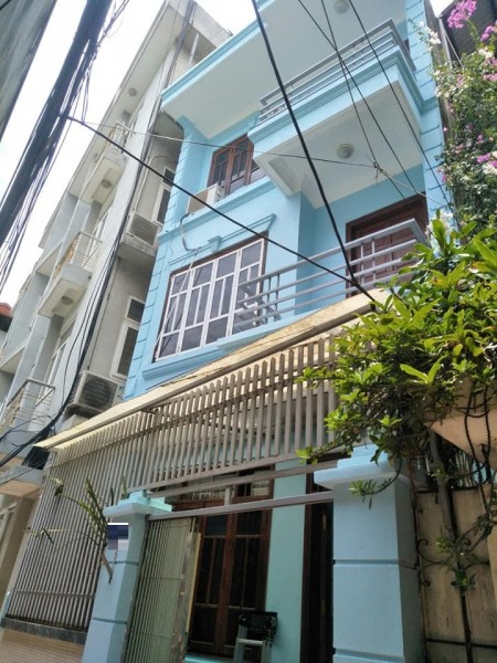 Bán nhà riêng gần khu đô thị Linh Đàm 54m2, 3.5 tầng, MT4.5m, giá hơn 3 tỷ.