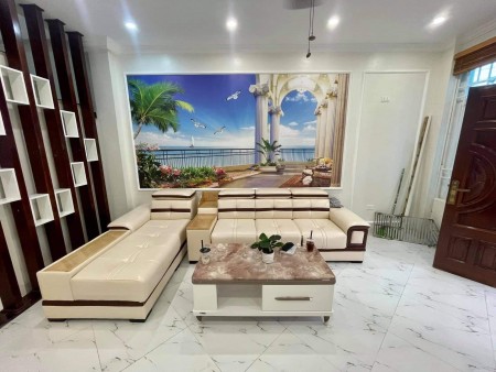 Cần bán nhà nguyên căn gấp nhà nguyên căn Hoàng Văn Thái, ô tô đỗ cửa, dt 35m2, 4 tầng, giá 5,3 tỷ