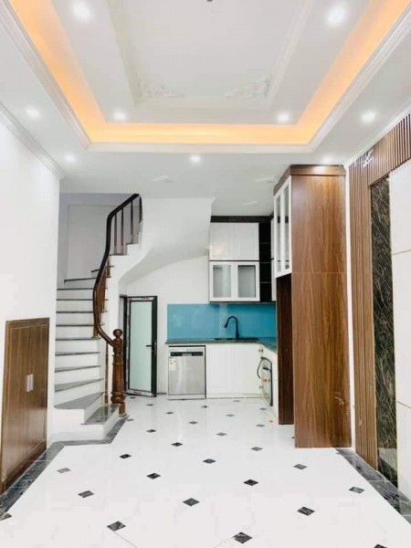 Bán nhà nguyên căn chính chủ, kiến trúc đẹp, ngõ thông, gần ô tô nhà bao đẹp, sổ phân lô