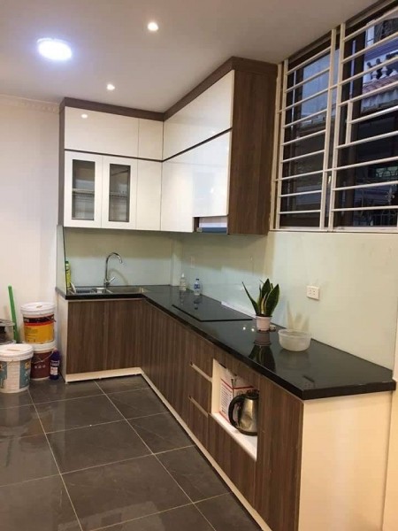 COVID cần tiền bán gấp nhà nguyên căn 5 tầng đúc, vị chí đẹp phố Chùa Quỳnh, giá tốt