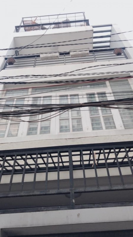 Giảm mạnh 400 triệu, đã giảm 1 tỷ, nhà Lạc Long Quân TB, Giá nhỉnh 5 tỷ, đúc 4 tầng, còn mới