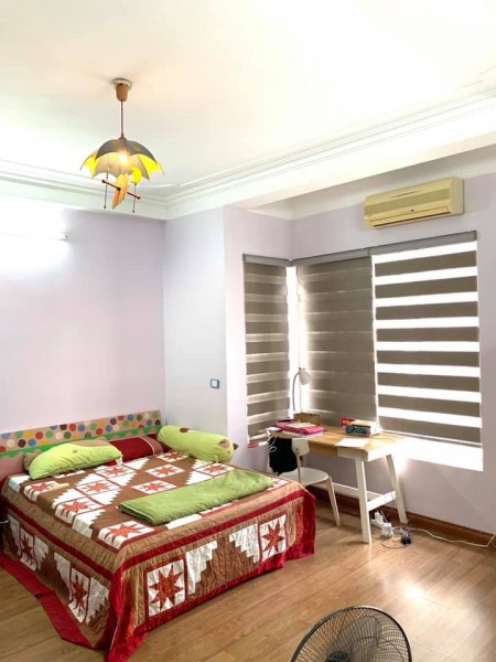 Cần bán Gấp nhà gần ĐH Kinh tế Quốc Dân,Bách Khoa, 35m giá 2 tỷ 750 triệu. 098.724.0775.