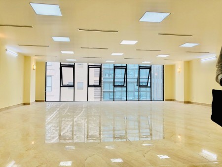 Miễn phí 1 tháng tiền thuê khi thuê văn phòng 50m2 - 220m2 - 500m2 tại Trung Kính, lh 0974352961
