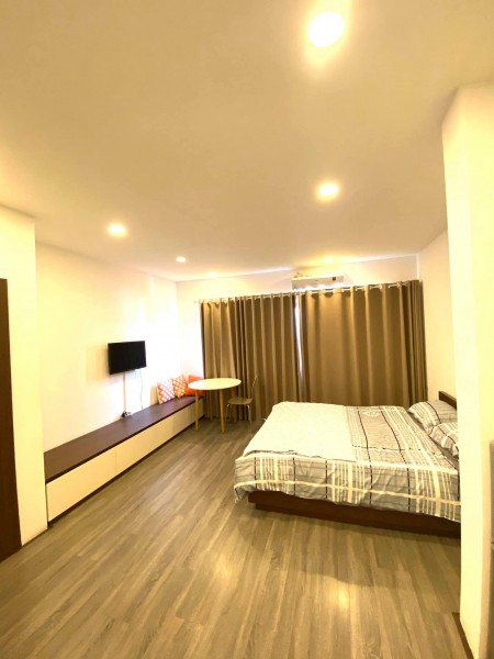 Bán Apartment có 5 phòng cho thuê, đường Xuân Diệu Quận Tây Hồ, đúc kiên cố 7 tầng