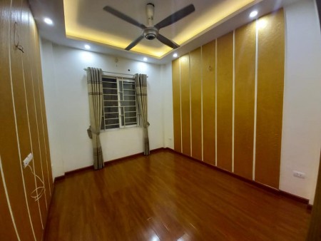 Chính chủ cần bán nhà Nguyễn Chính ô tô đỗ cổng, diện tích sử dụng 92m2 giá nhỉnh 5 tỷ