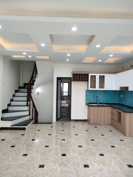 Bán nhà ngõ 211 Bát Khối Quận Long Biên lô góc ngõ rộng giá bán nhanh 4.150 tỷ