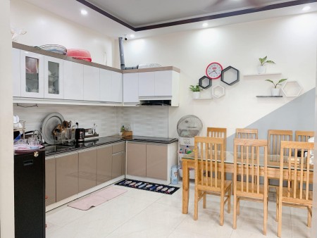 Nhà ô tô đỗ thoải mái gần 80m2 đúc 3 tầng trung lực hoàn thiện đầy đủ nội thất cực đẹp
