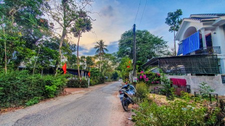 Bán lô đất hàng hiếm đường Huyền Trân Công Chúa, khu dân cư hiện hữu, giá 20 triệu/m2
