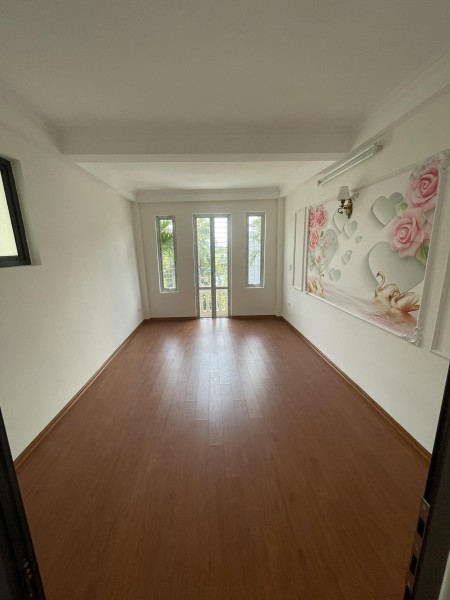 Cần bán nhà dt 37m2 4 tầng đúc, giá 3.85 tỷ, phố Khương Thượng, Tây Sơn, Đống Đa