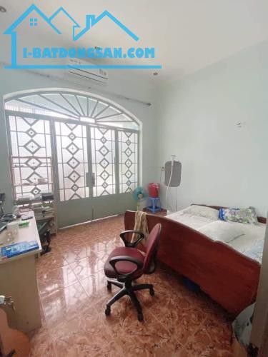 Bán nhà nguyên căn diện tích 44m2, 1 lầu, giá bán 4,5 tỷ đường Âu Cơ, P.10, Q.Tân Bình