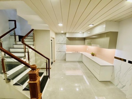 Bán nhà có sổ hồng Dương Quảng Hàm, phường 5, Gò Vấp, gần trường học, sổ sạch đẹp