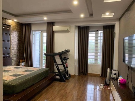 Bán nhà mặt phố quận Hai Bà Trưng, nhà đẹp 6 tầng đúc, tặng toàn bộ nội thất Vip