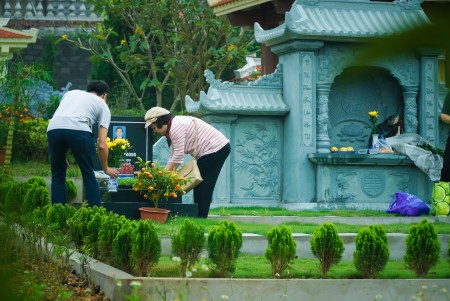 Khuôn viên đất nghĩa trang hòa bình vĩnh hằng Lạc Hồng Viên giá bán 15 triệu/m2