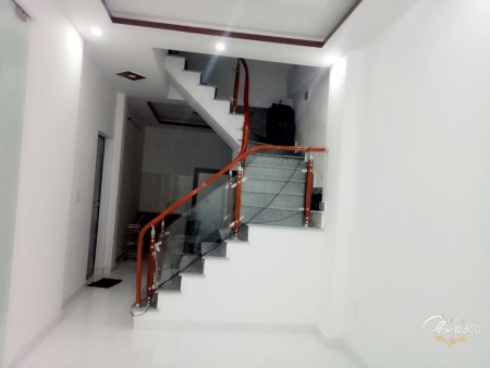 Cần bán nhà 4 tầng trong ngõ Đằng Hải, Hải An, Hải Phòng ngõ rộng ô tô vào nhà
