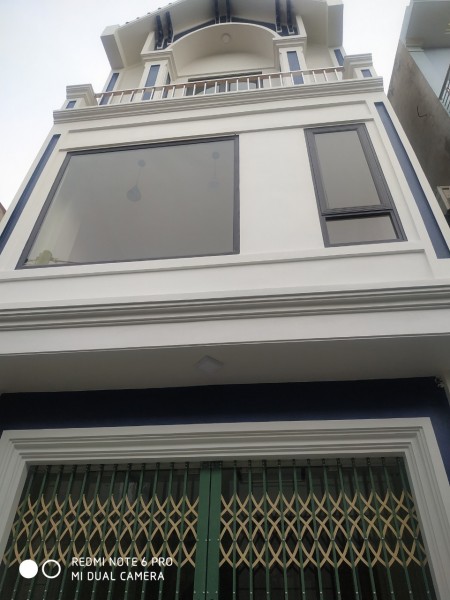 Nhà 3 tầng ngay chợ Trung Nhì, kinh doanh sầm uất, diện tích 40m2, cần bán gấp