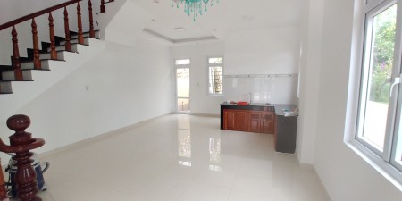 Nhà 1 lầu diện tích sử dụng 200m2 sàn phường 11 Đà Lạt, liên hệ 0339370718