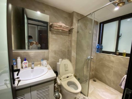 Bán nhà Trung Kính, vị trí đẹp rất gần ô tô đúc 4 tầng dt 40m2, giá bán chỉ hơn 3 tỷ, sổ sẵn