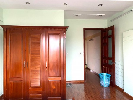 Bán gấp nhà phố Hồng Mai, Quận Hai Bà Trưng 2 thoáng dt 54m2, 4 tầng, giá 2.95 tỷ