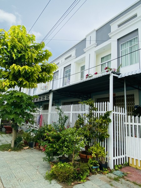 Bán nhà mặt tiền cao cấp nội thất thông minh, kiến trúc đẹp, 1 trệt, 1 lầu, phường 4, Trà Vinh