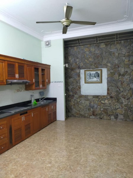 Chính chủ bán nhà ngõ 219 Bồ Đề, diện tích sử dụng 60m2, ô tô, sổ đỏ chính chủ, giá 4.65 tỷ