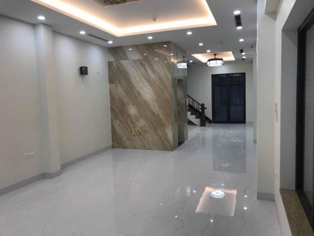 Kinh doanh, cho thuê văn phòng diện tích sử dụng 120m2 mt 5.5m, Xuân La, Tây Hồ