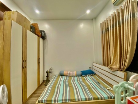Hàng hiếm, Tuyệt phẩm đầu tư, sinh lời ngay. Vị trí siêu đẹp ÂU CƠ. 4 tầng, 4 ngủ. 6,xx tỷ, 51m2.
