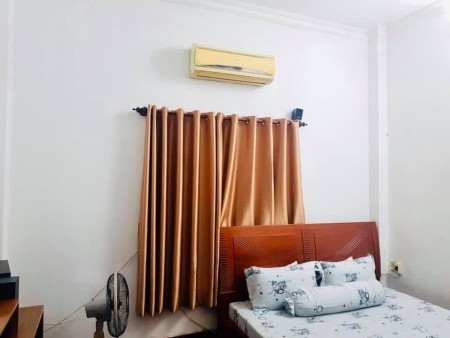 Siêu phẩm lô góc giá rẻ 50m2, Lạc Long Quân, P. 10, Tân Bình, nở hậu