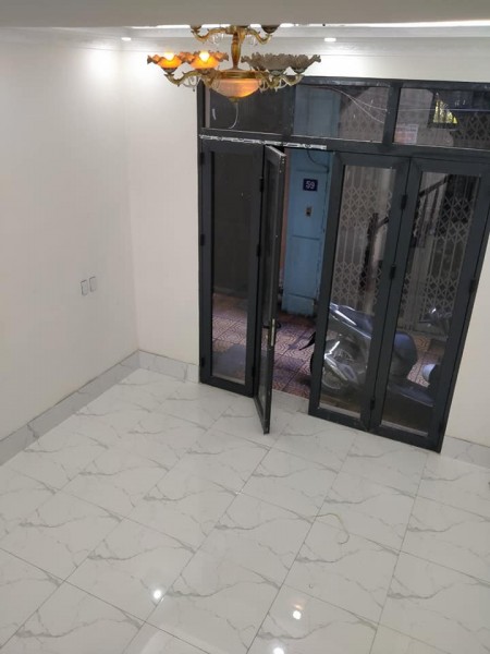 Bán nhà Linh Đàm, diện tích sử dụng 35m2, 4 tầng đúc, mặt tiền 4,5m giá bán nhanh 2,85 tỷ