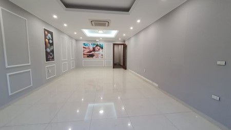 Bán nhà MP Đại Cồ Việt sát phố Bà Triệu, 6 tầng, thang máy, mặt tiền 5m giá bán 26 tỷ