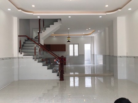 Nhà 1 trệt 2 lầu xây mới tại khu đô thị Five Star Eco City, dt 90m2, sổ hồng riêng