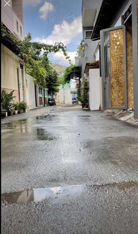 Bán nhà hẻm 3 Thành Thái, Q10, 135m2, Chỉ 4.3 Tỷ sát Đại học Hoa Sen