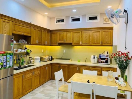 Căn nhà giá nhỉnh 9 tỷ, vị trí mặt tiền Lưu Nhân Chú, giá cho thuê 55 triệu/tháng