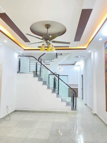 Bán nhà Dịch Vọng Cầu Giấy nhà đẹp lung linh thoáng trước thoáng sau 42m2 nhỉnh 5 tỷ