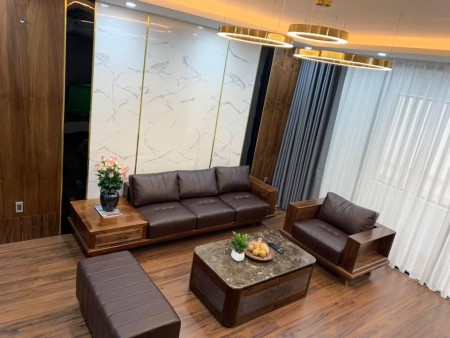 Bán nhà Huỳnh Thúc Kháng, sang trọng đẳng cấp, mặt tiền khủng, 50 m2, 7 tỷ.