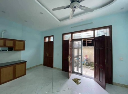 Hiếm Bán nhà đẹp 36m 5 tầng phố Khương Trung Thanh Xuân sát oto ở ngay cho thuê chỉ 3.6tỷ