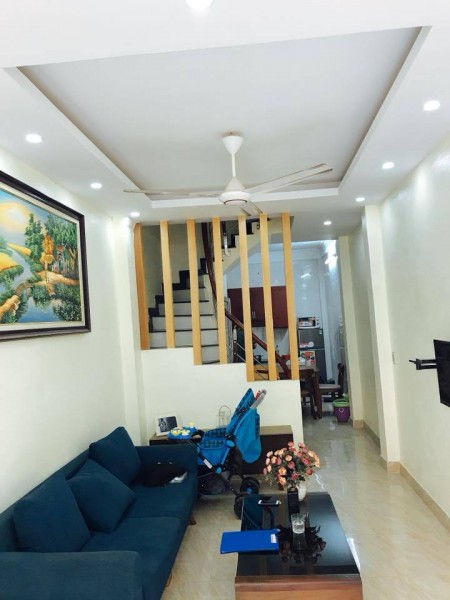 Bán gấp nhà riêng phố Lò Đúc Quận Hai Bà Trưng, kinh doanh dt 38m2, đúc 5 tầng kiên cố
