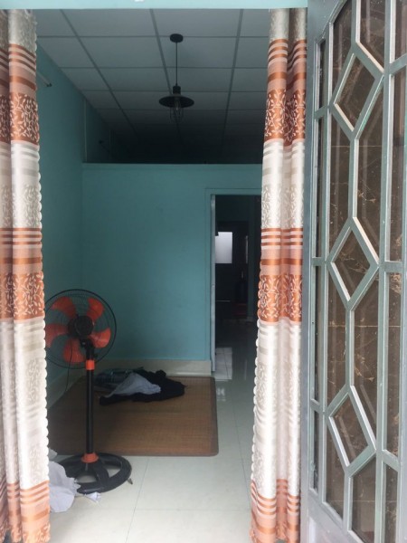 Bán nhà nguyên căn hẻm xe hơi đường số 6, cấp 4 một trệt trống suốt, giá bán 2.35 tỷ