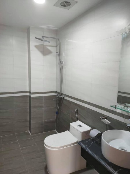 Bán gấp nhà riêng Tân Thuỵ Long Biên, ô tô đỗ cổng nhà mới đẹp, dt 41m2, mt 4m, giá 3,2 tỷ
