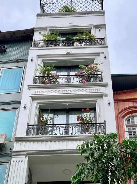 Bán nhà đẹp giá rẻ đường Định Công Thượng, diện tích sử dụng 33m2, giá 2.8 tỷ, lhcc